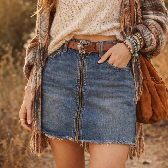 We The Free Dresses & Skirts - We The Free Zip It Up Denim Mini Skirt in Blue Size 27 BOHO